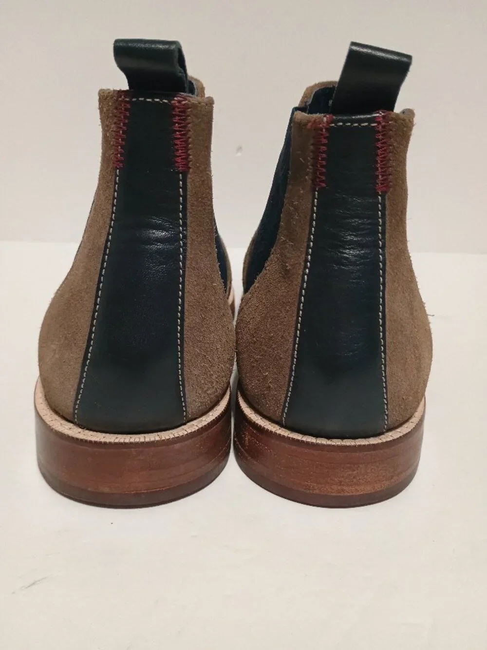 Ted Baker London Secaint Taupe Suede Chelsea Ankle Boots Men’s 9.5 US 42.5 EU